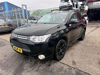 Unfallwagen Mitsubishi Outlander 2.0 PHEV BUSINESS EDITION PLUG IN 2014/8