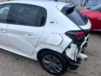 Peugeot e-208  picture 14