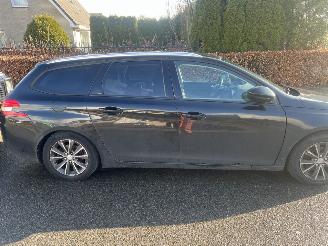 Peugeot 308 1.6 BlueHDI Blue Lease Executive Pack GLAS DAK picture 5
