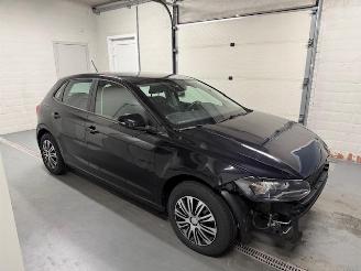 skadebil auto Volkswagen Polo // ONLY 88000 KM // 2019/2