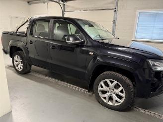 damaged passenger cars Volkswagen Amarok  2020/9
