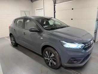 krockskadad bil auto Dacia Sandero NAVI CAMERA 2025/6