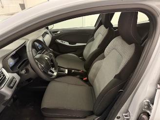 Renault Clio  picture 9