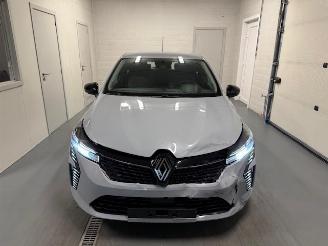 Renault Clio  picture 2