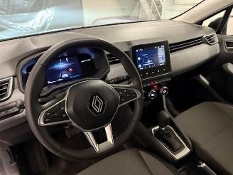 Renault Clio  picture 8