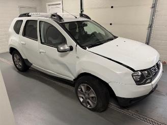 Voiture accidenté Dacia Duster  2017/3