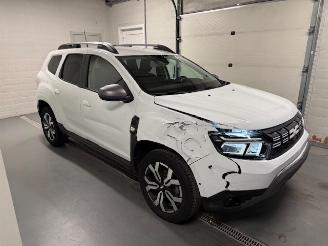 Vaurioauto  passenger cars Dacia Duster  2024/2
