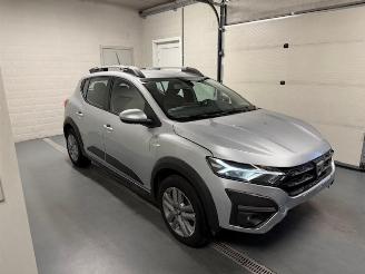 krockskadad bil auto Dacia Sandero  2021/3