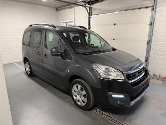 Auto incidentate Peugeot Partner Tepee  2016/11