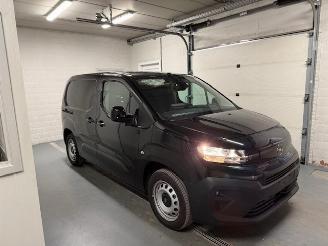 krockskadad bil bedrijf Opel Combo 2X CAMERA 2025/6