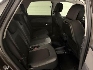 Citroën C4-picasso  picture 14