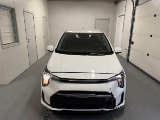 Kia Picanto  picture 2