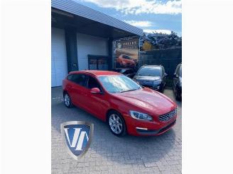 Sloopauto Volvo V-60 V60 I (FW/GW), Combi, 2010 / 2018 2.0 D4 16V 2015/10