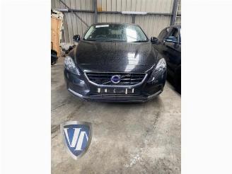 Purkuautot passenger cars Volvo V-40 V40 (MV), Hatchback 5-drs, 2012 / 2019 2.0 D2 16V 2015/9