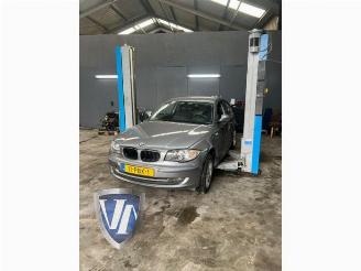 demontáž osobní automobily BMW 1-serie 1 serie (E81), Hatchback 3-drs, 2006 / 2012 118i 16V 2010/12