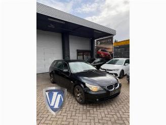 Coche siniestrado BMW 5-serie 5 serie Touring (E61), Combi, 2004 / 2010 525i 24V 2005/10