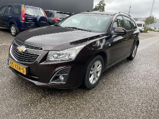 krockskadad bil auto Chevrolet Cruze 1.4T 103KW 2012/9