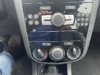 Opel Corsa 1.2 5drs picture 11