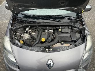 Renault Clio 1.5 dci 5drs picture 6