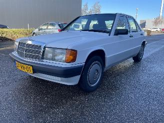 skadebil auto Mercedes 190-serie 190E AUT. 1992/12