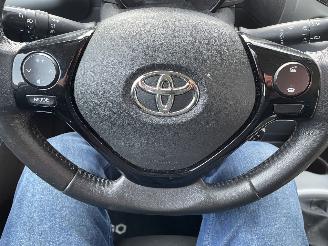 Toyota Aygo 5drs xplay picture 16