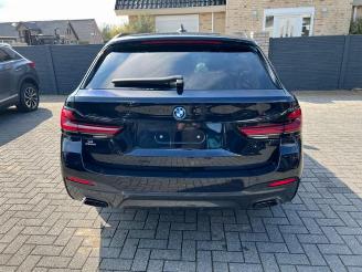 krockskadad bil auto BMW 5-serie E M Sport Touring Panorama Hud 2021/8