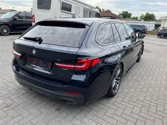 skadebil auto BMW 5-serie d M Sport Touring 210KW Facelift Mild Hybrit 2021/3