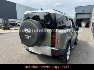 skadebil auto Land Rover Defender 90 P400 First Edition Run Roof 2021/11