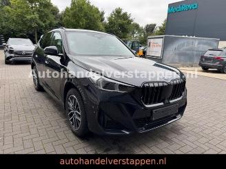 krockskadad bil auto BMW X1 25e xDrive M Sport Pano Harman 2023/11