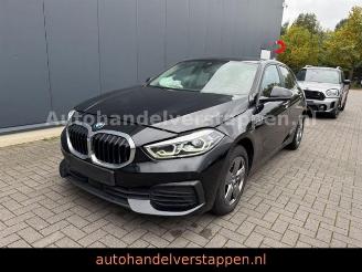 krockskadad bil auto BMW 1-serie i Advantage DAB+ Navigation 2022/9