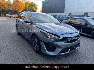 skadebil auto Kia Cee d Ceed Sportswagon Plug-in Hybrid Platinum Edition 2024/5