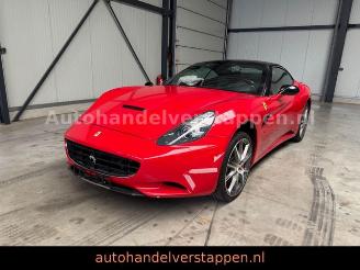 krockskadad bil auto Ferrari California 4.3 V8 4-Sitzer 360KW 2012/7