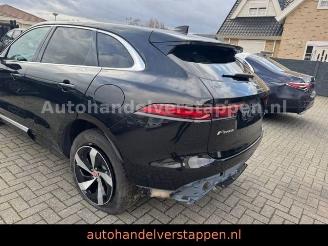 Jaguar F-Pace S P400e AWD Plug-In Hybrid picture 3