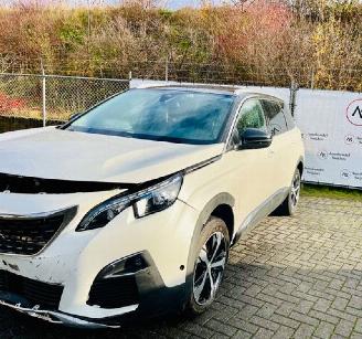 uszkodzony samochody osobowe Peugeot 5008 Allure 2019/12