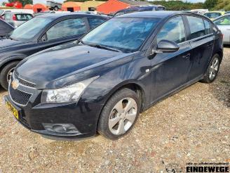 Vrakbiler auto Chevrolet Cruze Cruze (305), Hatchback, 2010 / 2015 1.8 16V VVT 2012/3