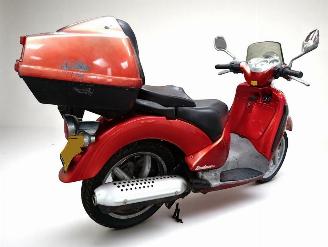 Aprilia  SCARABEO picture 3