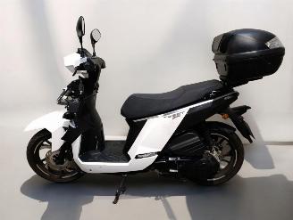 Peugeot  TWEET picture 3