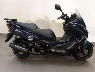 skadebil bromfiets Kymco  X TOWN 2019/1