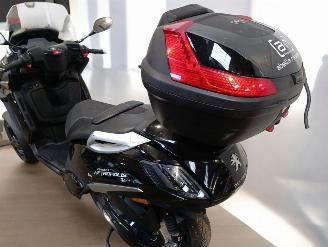 Peugeot  METROPOLIS picture 5