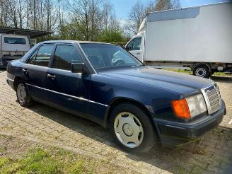 Mercedes E-klasse 230 *Klima* picture 10