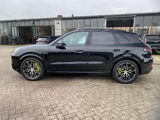 Porsche Cayenne E-Hybrid* HUD - KAM - PANO - AHK - BOSE* picture 9