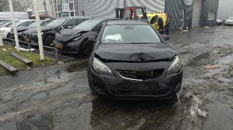 skadebil auto Opel Astra 1.4 turbo sport1 2010/1