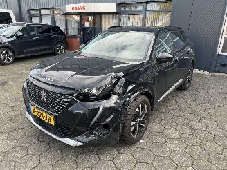 krockskadad bil auto Peugeot 2008 1.2 PureTech Allure Automaat 2020/12