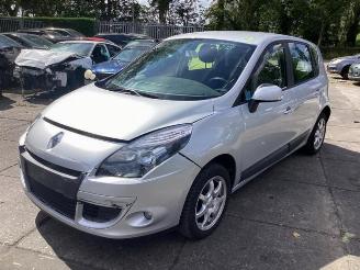 Vrakbiler auto Renault Scenic Scenic III (JZ), MPV, 2009 / 2016 1.6 16V 2011/2