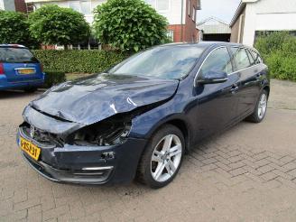 skadebil auto Volvo V-60 1.6 D2 2014/10