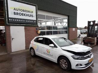 Vrakbiler auto Volkswagen Polo Polo VI (AW1), Hatchback 5-drs, 2017 1.0 TSI 12V BlueMotion 2019/8