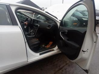 Volvo V-40 V40 (MV), Hatchback 5-drs, 2012 / 2019 2.0 D2 16V picture 16