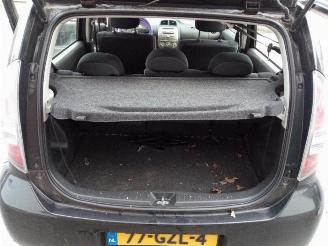 Daihatsu Sirion Sirion 2 (M3), Hatchback, 2005 1.0 12V DVVT picture 12