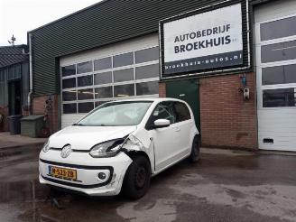 Vrakbiler auto Volkswagen Up! Up! (121), Hatchback, 2011 1.0 12V 60 2013/5