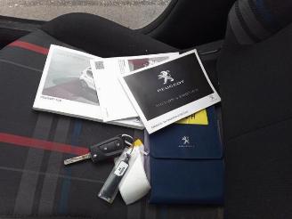 Peugeot 108 108, Hatchback, 2014 1.0 12V picture 21